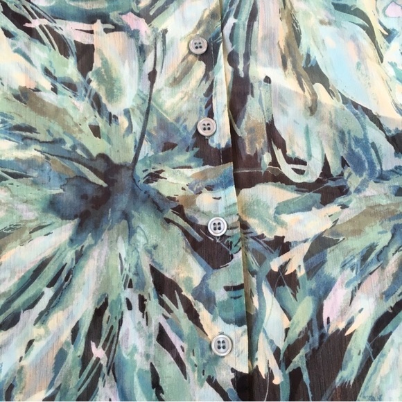 MOTTO | Green Floral Button Up Collared Shirt - Picture 5 of 7